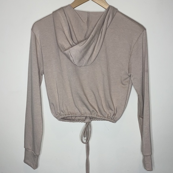 Vogue Paris Long Sleeve Crop Top Hoodie with Tie Size Small - Picture 7 of 11